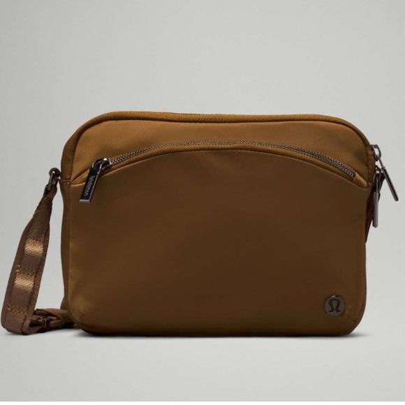 Lululemon City Adventurer Crossbody Bag 2.5L
Burnt Caramel - Picture 1 of 9